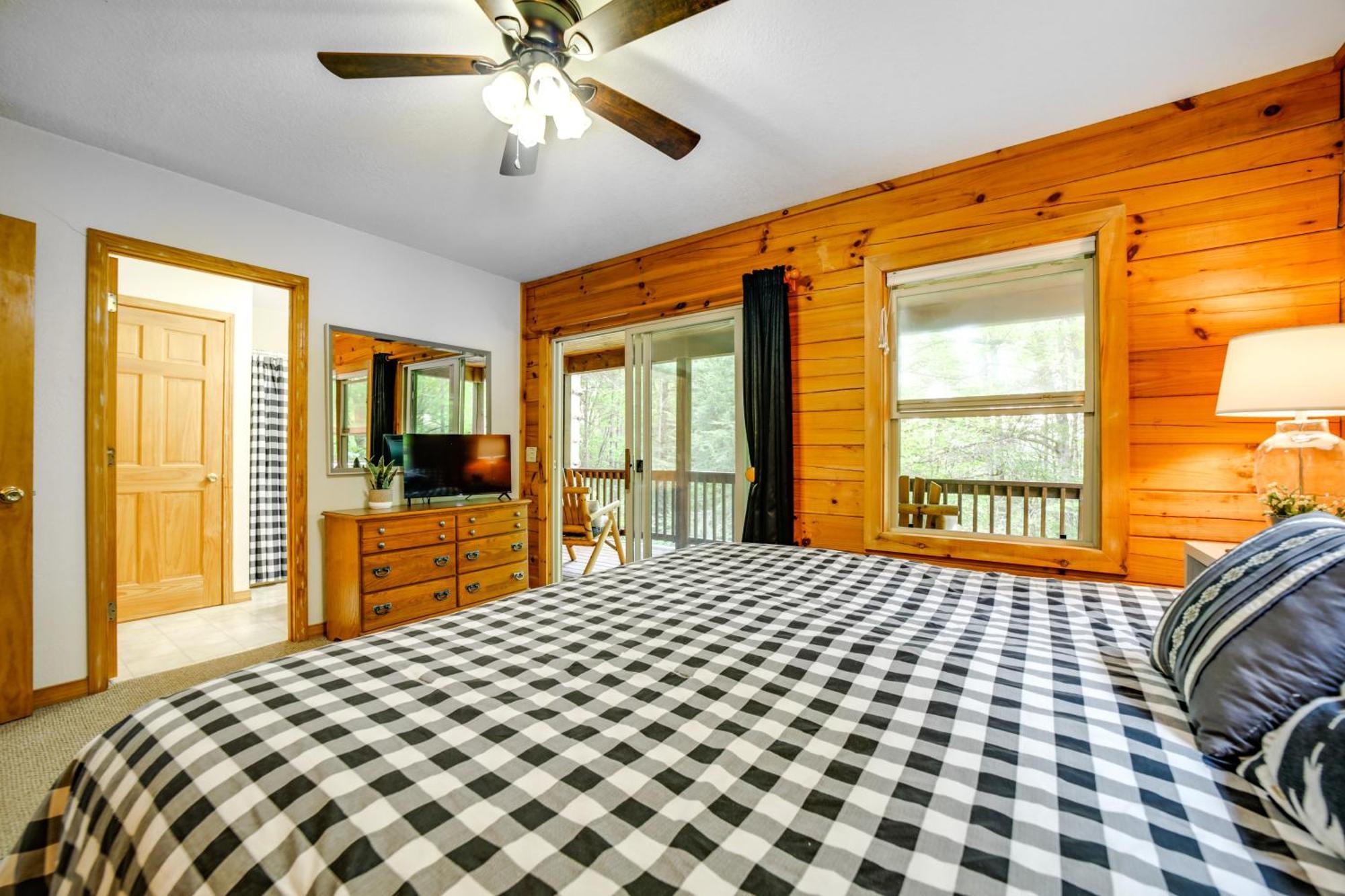 Peaceful Smoky Mountain Cabin With Deck And Fire Pit! Waynesville Exterior foto