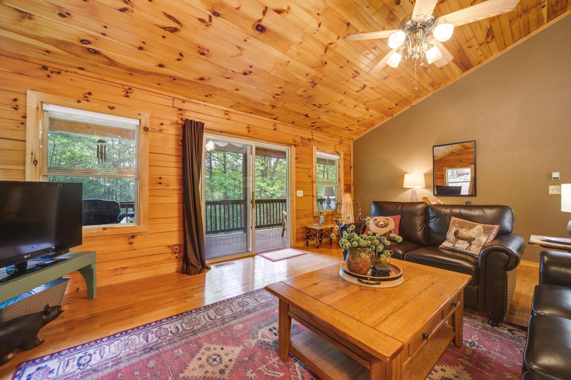 Peaceful Smoky Mountain Cabin With Deck And Fire Pit! Waynesville Exterior foto